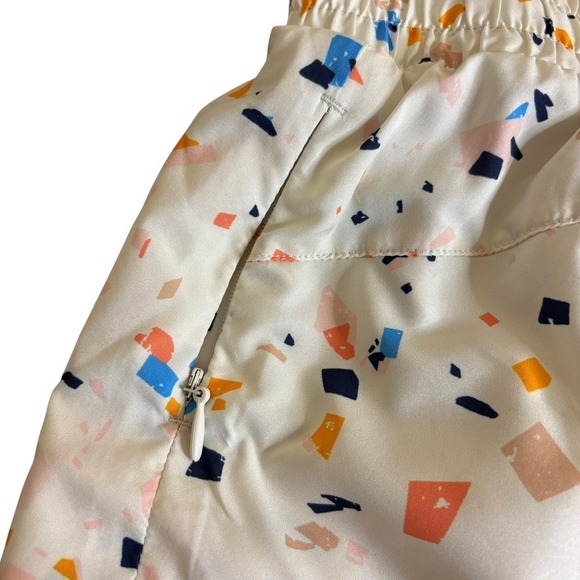 Fabletics Eco Full Speed Run 2 Athletic Shorts in confetti print Size M - Picture 8 of 11